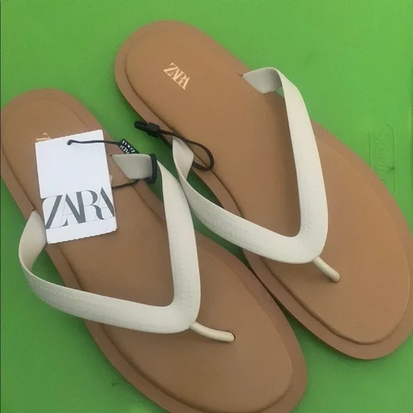 Zara Women's Cream Rubberized Sandals - Picture 3 of 4